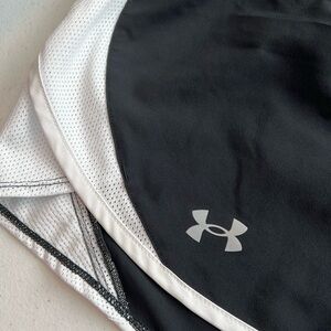 EUC Under Armour Shorts. 1119